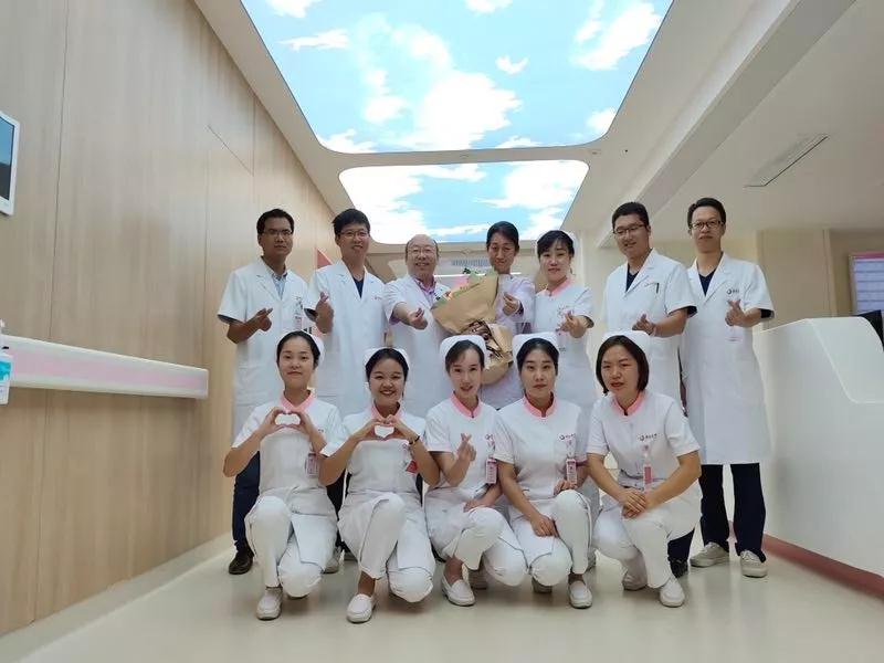 這個(gè)國慶，西安國際醫(yī)學(xué)中心人用守護(hù)向祖國深情表白