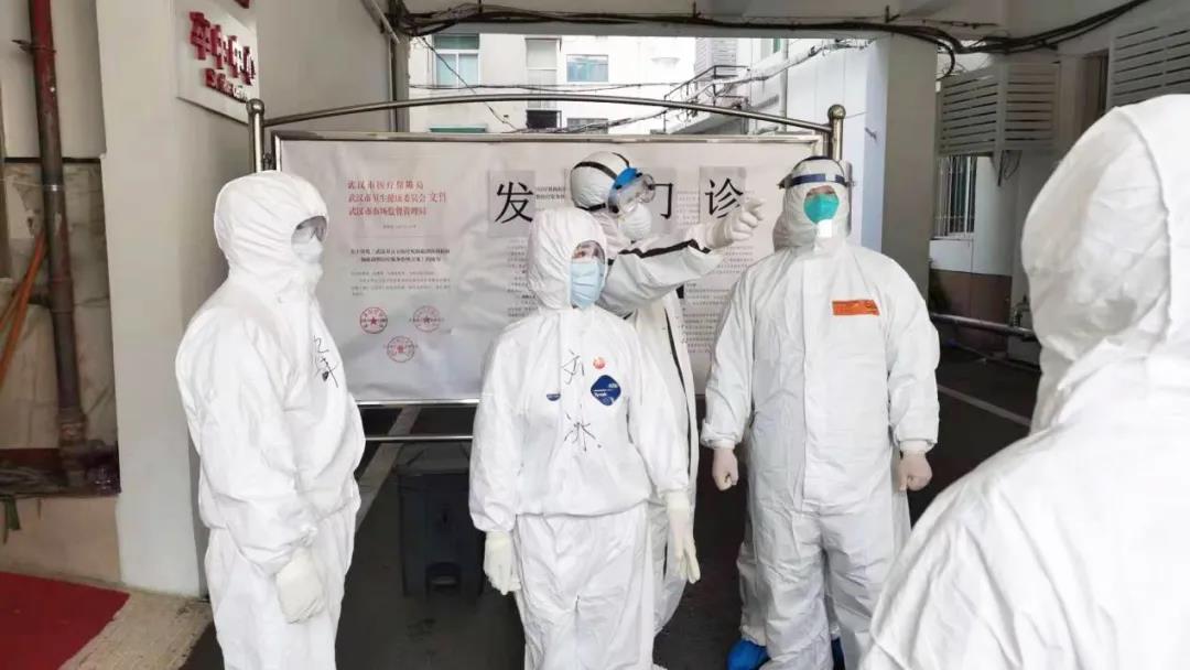 戰(zhàn)斗依然繼續(xù)，不容絲毫懈怠——記西安國際醫(yī)學中心醫(yī)院感控部主任劉冰