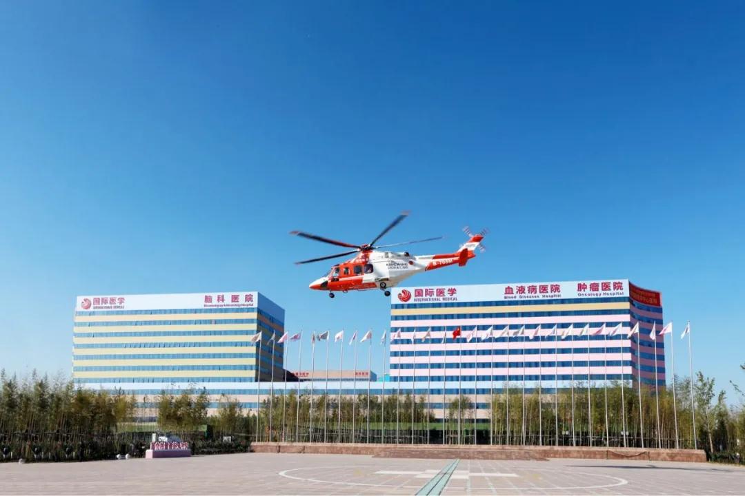 生命續(xù)航，分秒必爭！我院緊急救助一名跨省“飛”來的重癥患者