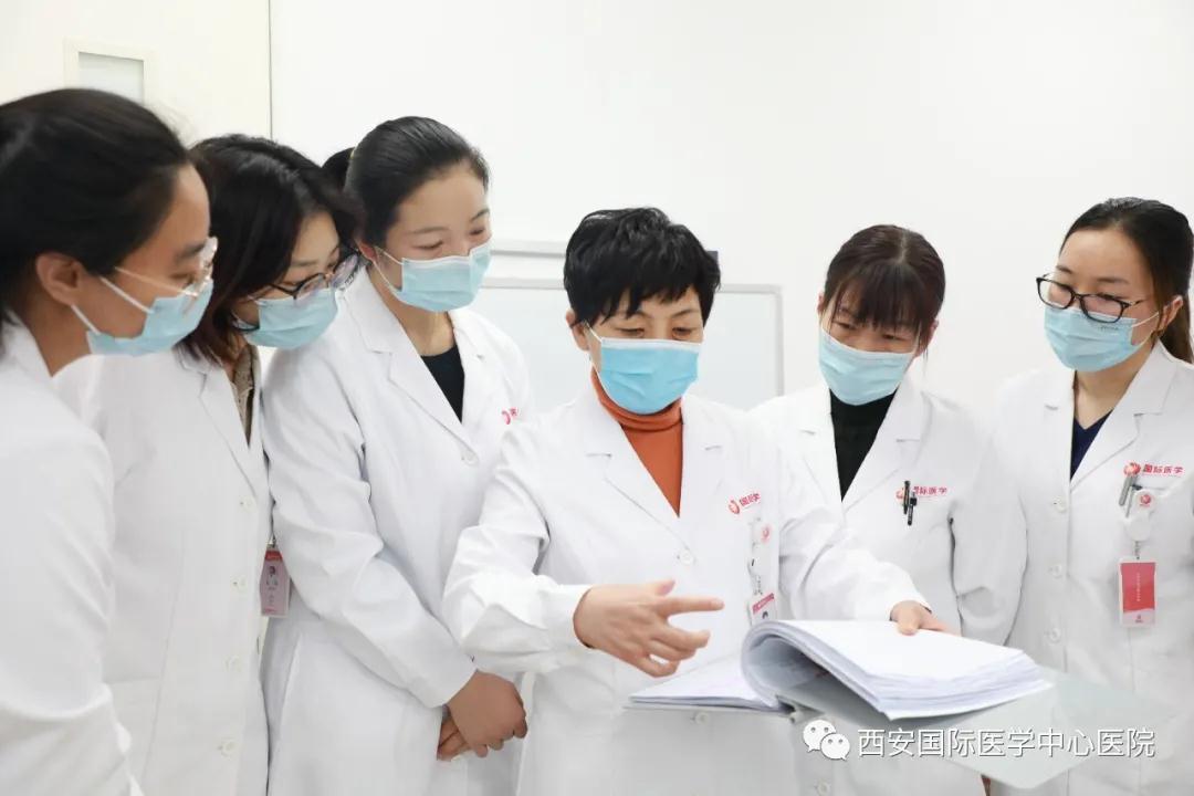81歲老人腹大如球，一個(gè)半小時(shí)后……